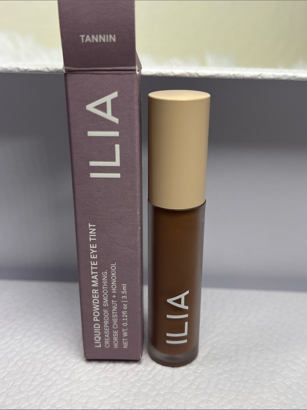 ILIA Liquid Powder Matte Eye Tint - Tannin Brown
